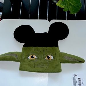 Disney Parks Yoda beanie hat